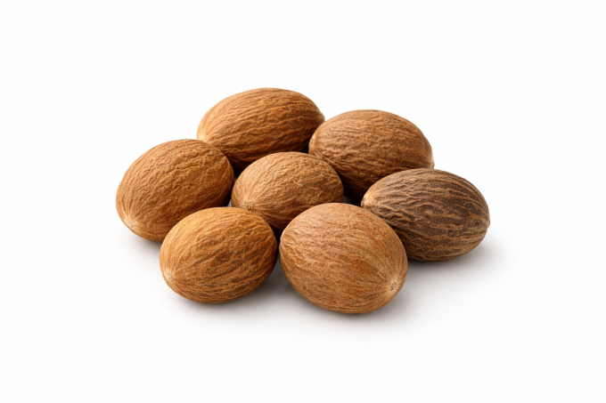 Noix de muscade bio entière – Épice pour cuisine et pâtisserie